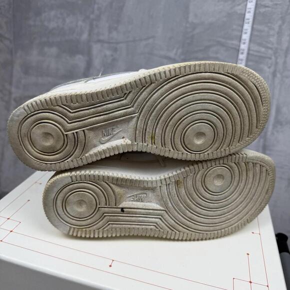 Nike Air Force 1 Low White Sneakers Women’s Size 7.5 Classic Iconic Distressed - Picture 5 of 9